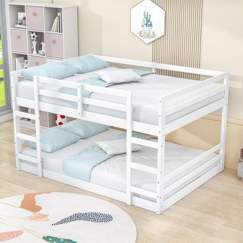 Lit superposé en bois avec double échelle, lattes robustes et garde-corps, Lit superposé double sur double, Blanc