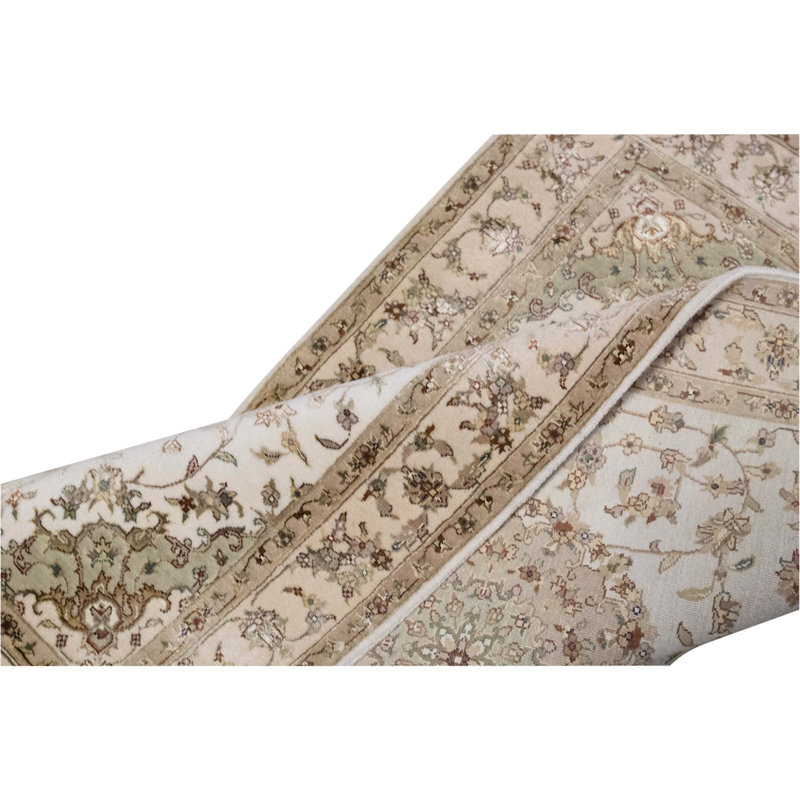 Tapis unique gris clair / beige / brun de 3 pi 3 po x 5 pi 2 po One-of-a-Kind