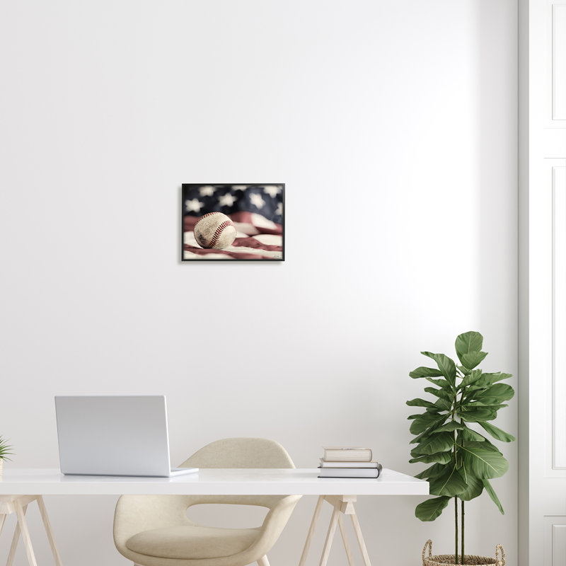 Baseball et drapeau américain, art giclée par Lori Deiter, H 11 po x l 14 po x P 1,5 po, Giclée encadrée noir minuit