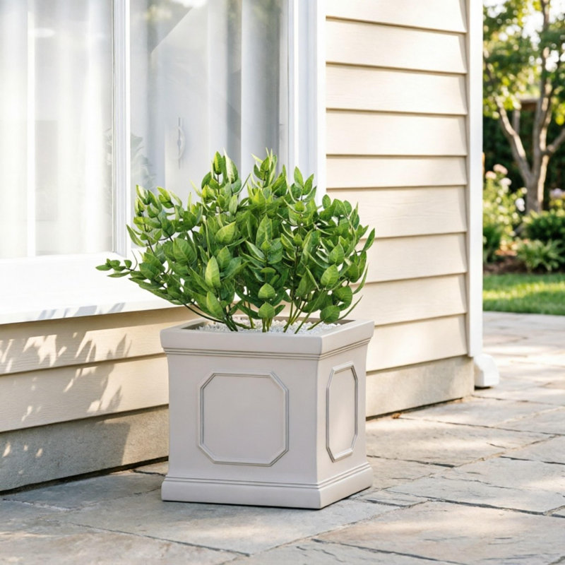 Petit pot à fleurs en faux pierre Mgo, H 11 po x l 10,75 po x P 10,75 po