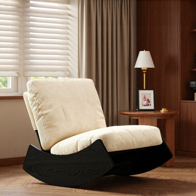 Chaise berçante rétro pour moments de détente.