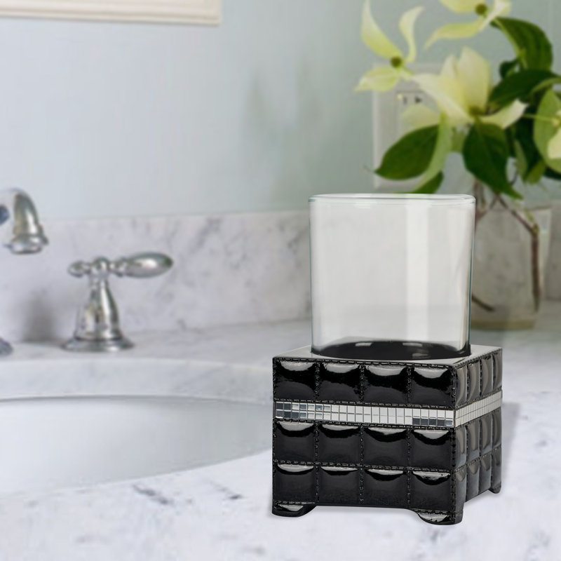 Giraffe Bathroom Accessory, Black
