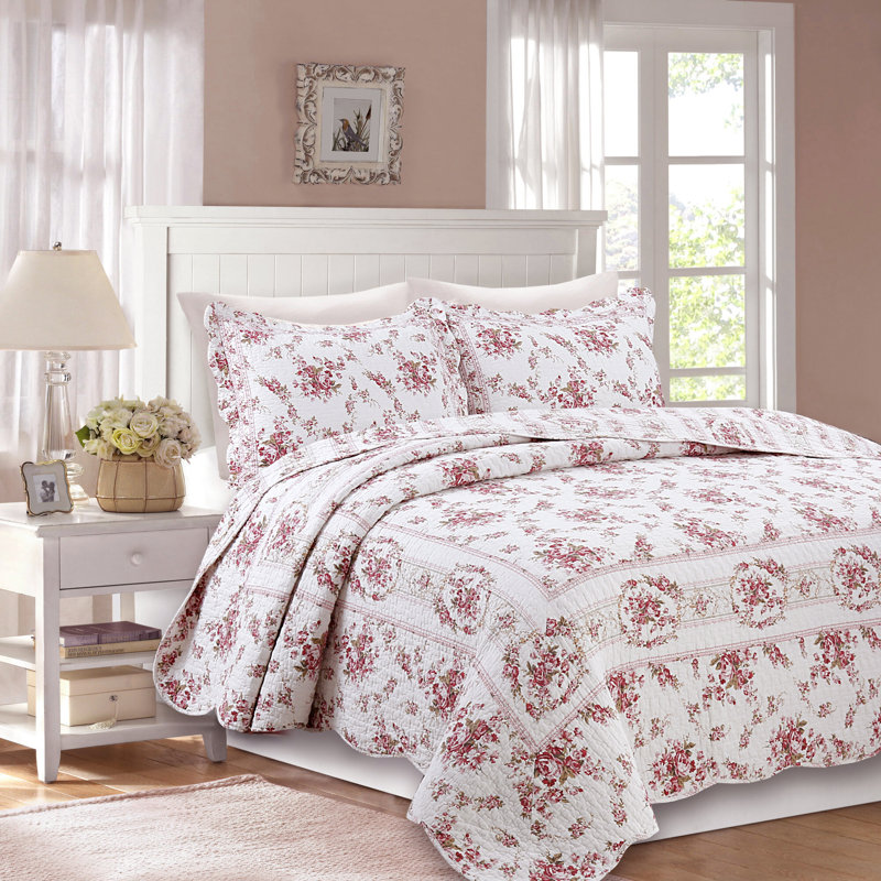 Surrett Cotton Floral Quilt, Queen Quilt + 2 Standard Shams