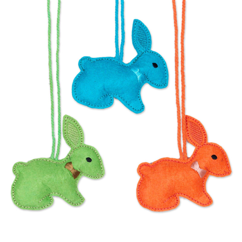 Figurine suspendue en laine bunnies