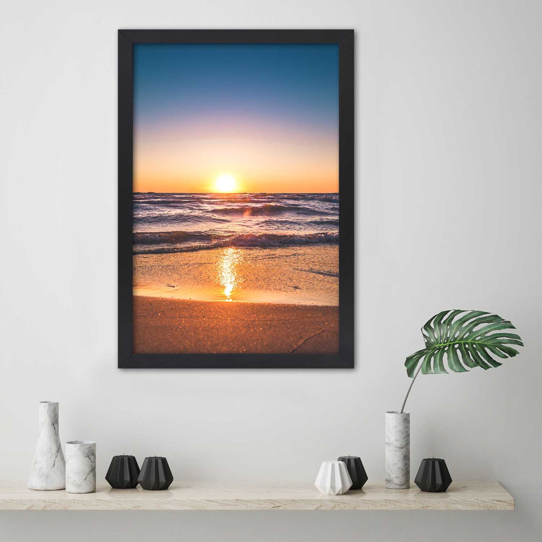 Gerahmtes Poster Sunrise By The Sea