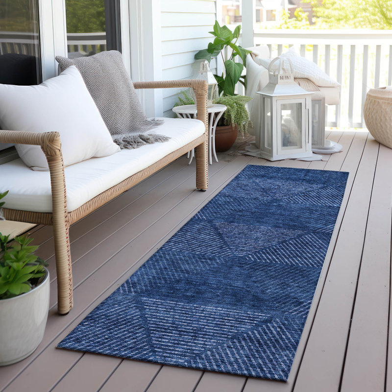 Tapis bleu marine intérieur / extérieur en polyester tissé à la machine Lummus, Tapis de couloir 2 pi 3 po x 7 pi 6 po