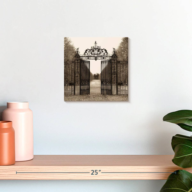 Lilie Hampton Gate, 10" H x 10" W