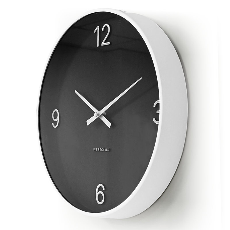 20" MODERN B&W WALL CLOCK, Medium