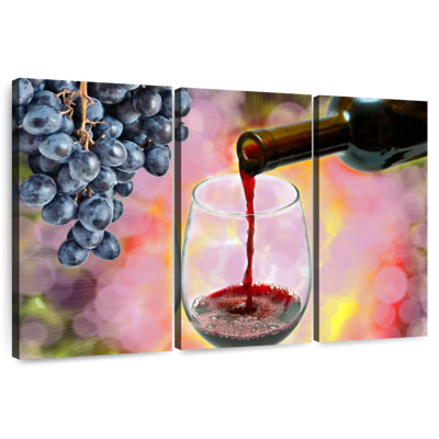 Yarlin Decanting Red Wine To Glass