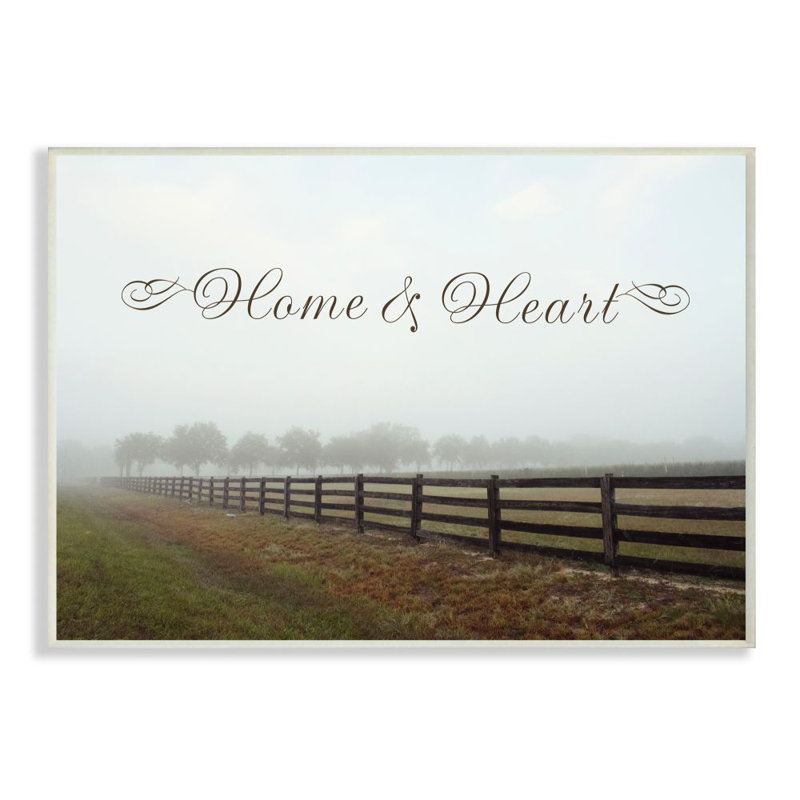 «Home and Heart», photographie, H 12 po x l 18 po x P 0,5 po, Plaque murale