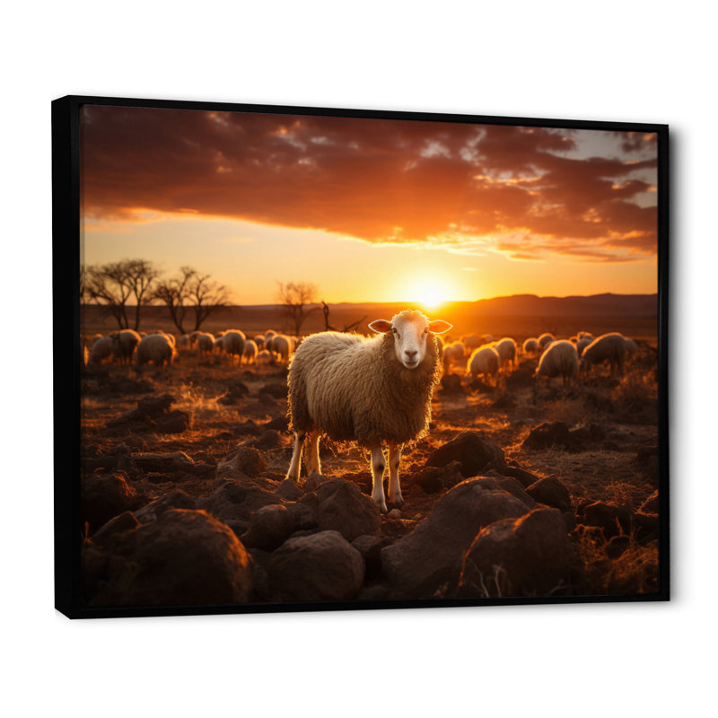 Silhouette de mouton au lever du soleil sur toile, Cadre flottant noir, H 34 po x l 44 po x P 1,5 po