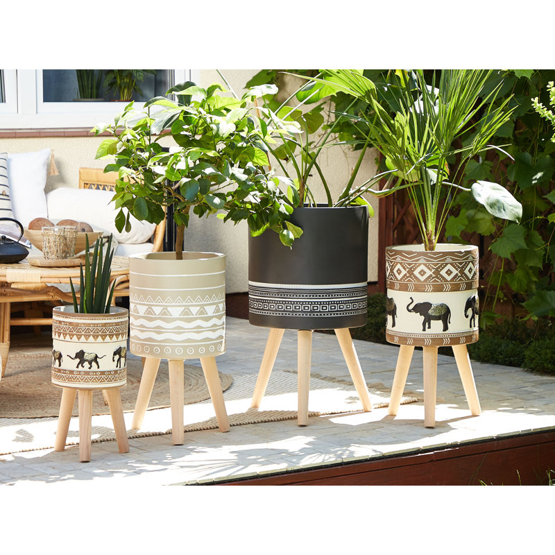 Straughter Planter