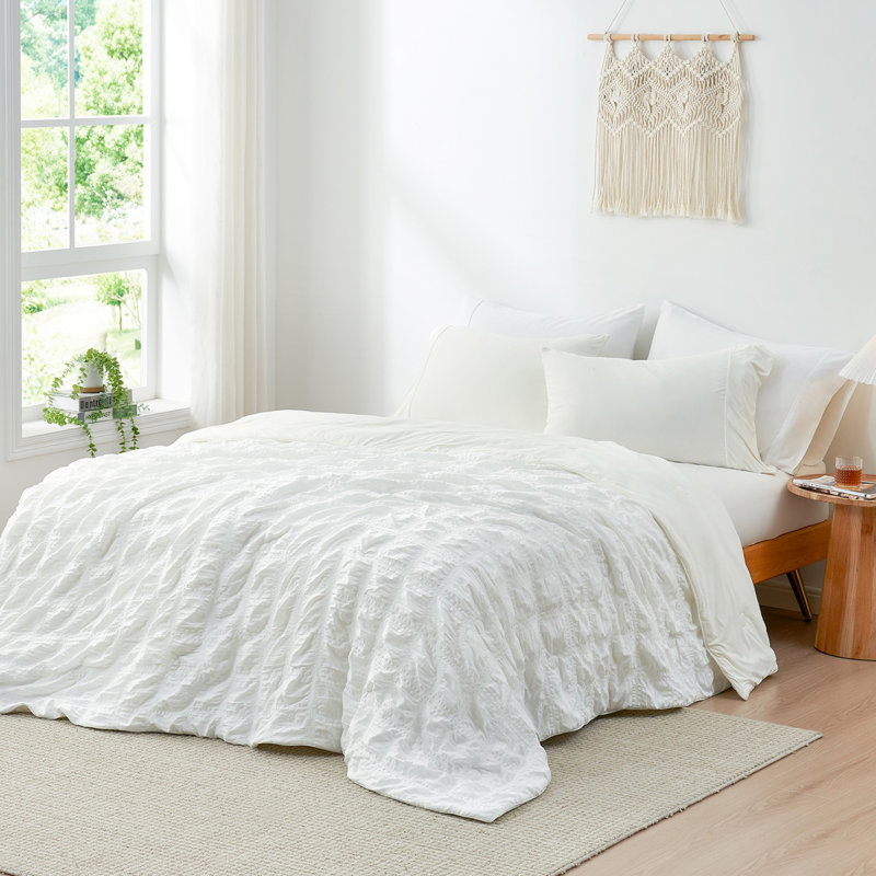 Seersucker Cooling Comforter - Reversible Summer Quilt for Hot Sleepers, Reduces Skin Temp 2-5 Degrees, Pet-Friendly, Machine Wash Tumble Dry Low