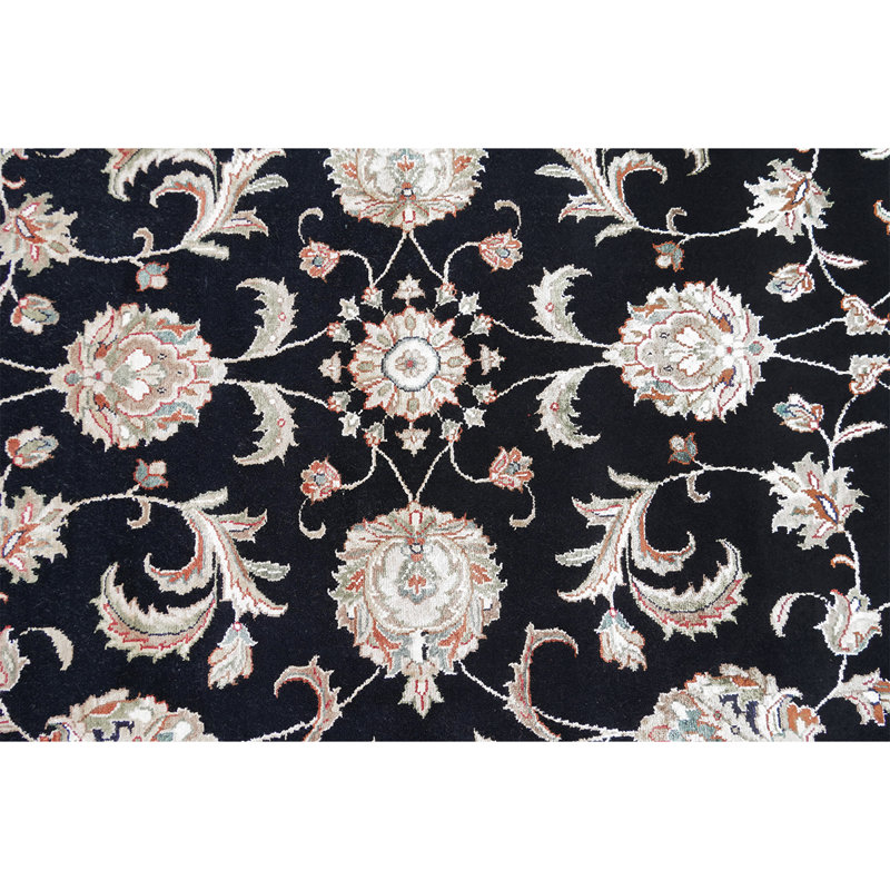 Oriental Area Rug, Rectangle 5' x 7'