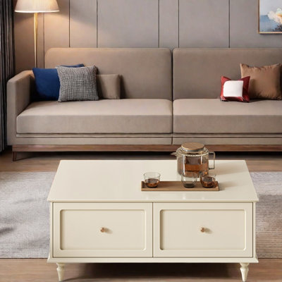 Table basse spacieuse en bois avec rangement