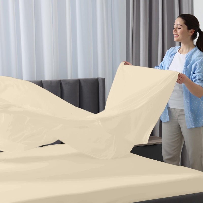 Royale Linens | Ultra Soft Brushed Microfiber Flat Sheets Only | Wrinkle Free & Stain Resistant | Hotel Quality Top Sheet for Bed