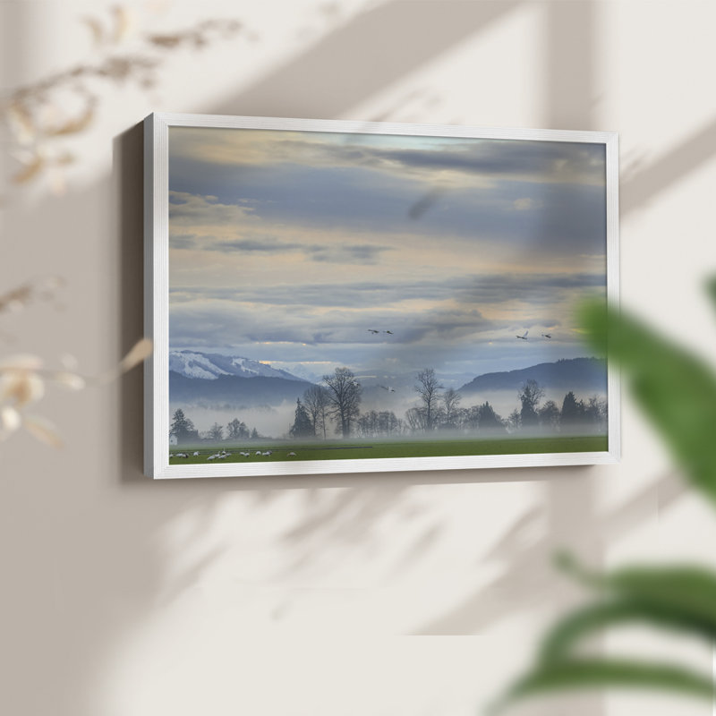 «Misty Horizon», impression encadrée, H 11 po x l 14 po, Blanc