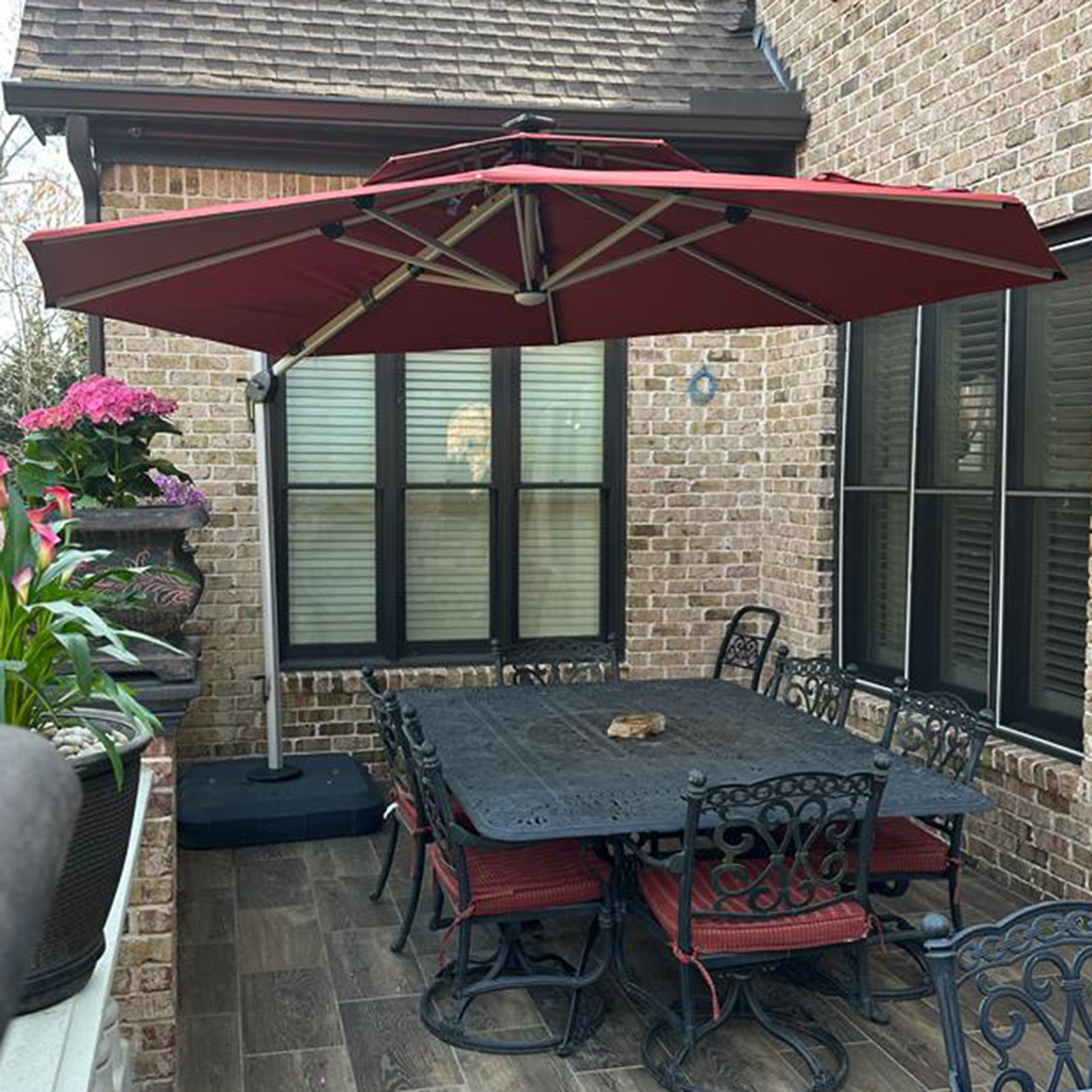 Lillehammer 12' Cantilever Umbrella with Lights, Brick Red