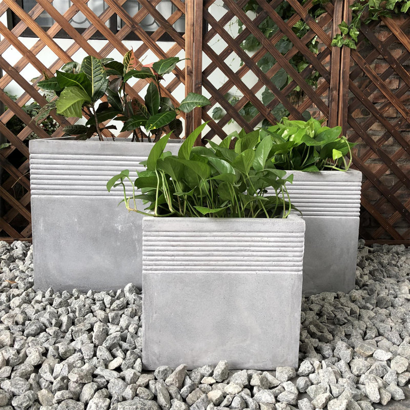 Gaines Planter Box