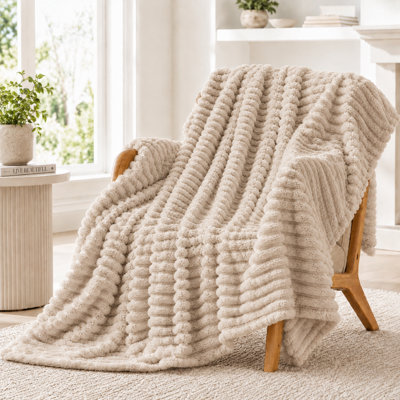 Decorative Flannel Plush Blanket, Anti‑Shedding Lightweight Machine Washable Home Bedding Blanket