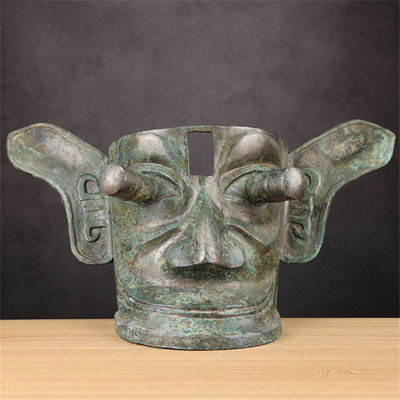 Unique And Creative Bronze Craft Decorative Ornament From Sanxingdui - Perfect For Festive Gifts And Souvenirs