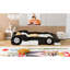 Lit plateforme pleine grandeur en forme de voiture de course avec roulettes-769958207