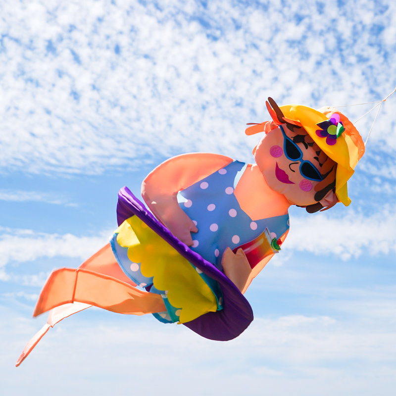 Beach Bev Wind Friend