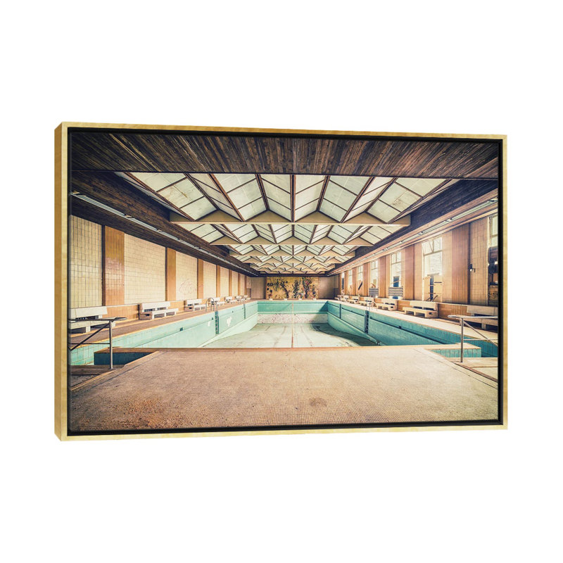 Piscine vide - impression d'art mural, H 40 po x l 60 po, Reproduction encadrée sans passe-partout, Doré