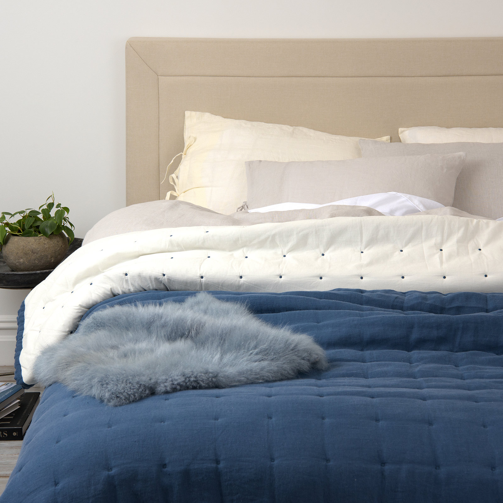 Linen Quilt Set, King Quilt, Navy