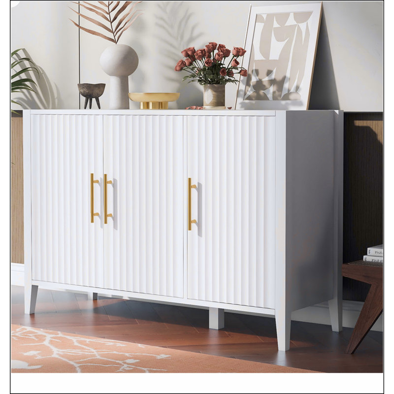 Armoire de rangement à trois portes en vedette avec poignées en métal, convient aux couloirs