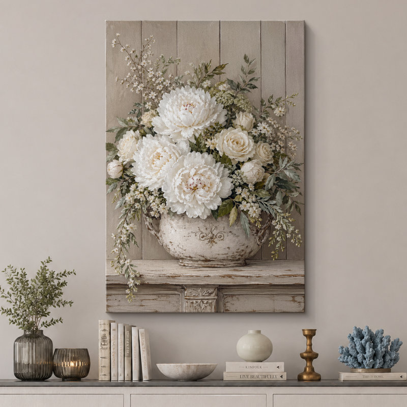 Œuvre crème pivoine crème dans une urne rustique, images de chambre à coucher, impression sur toile encadrée, Wrapped Canvas