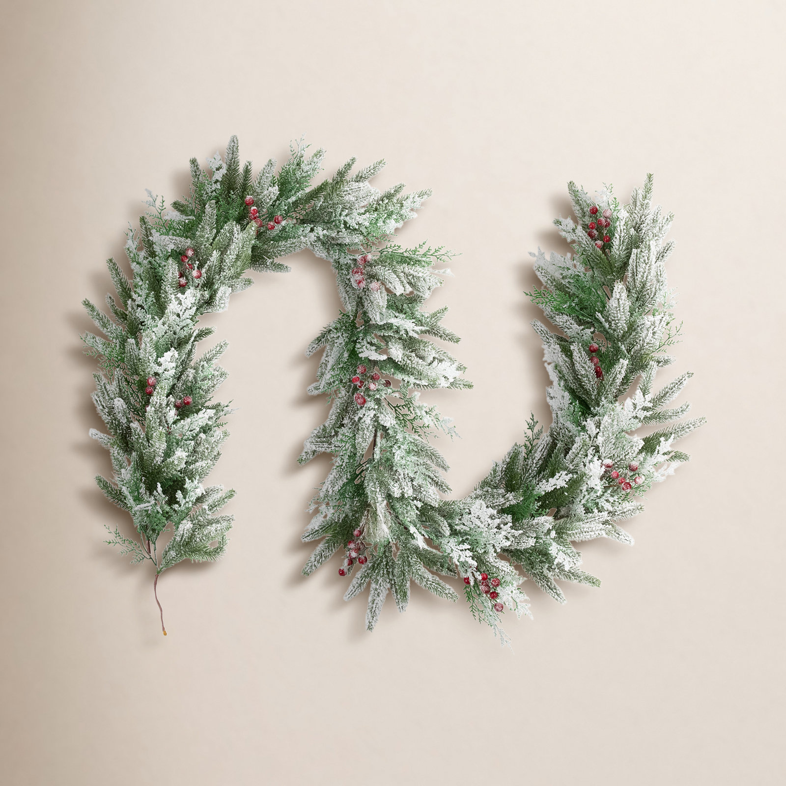 Northlight Seasonal 84" Frosted Berry Garland