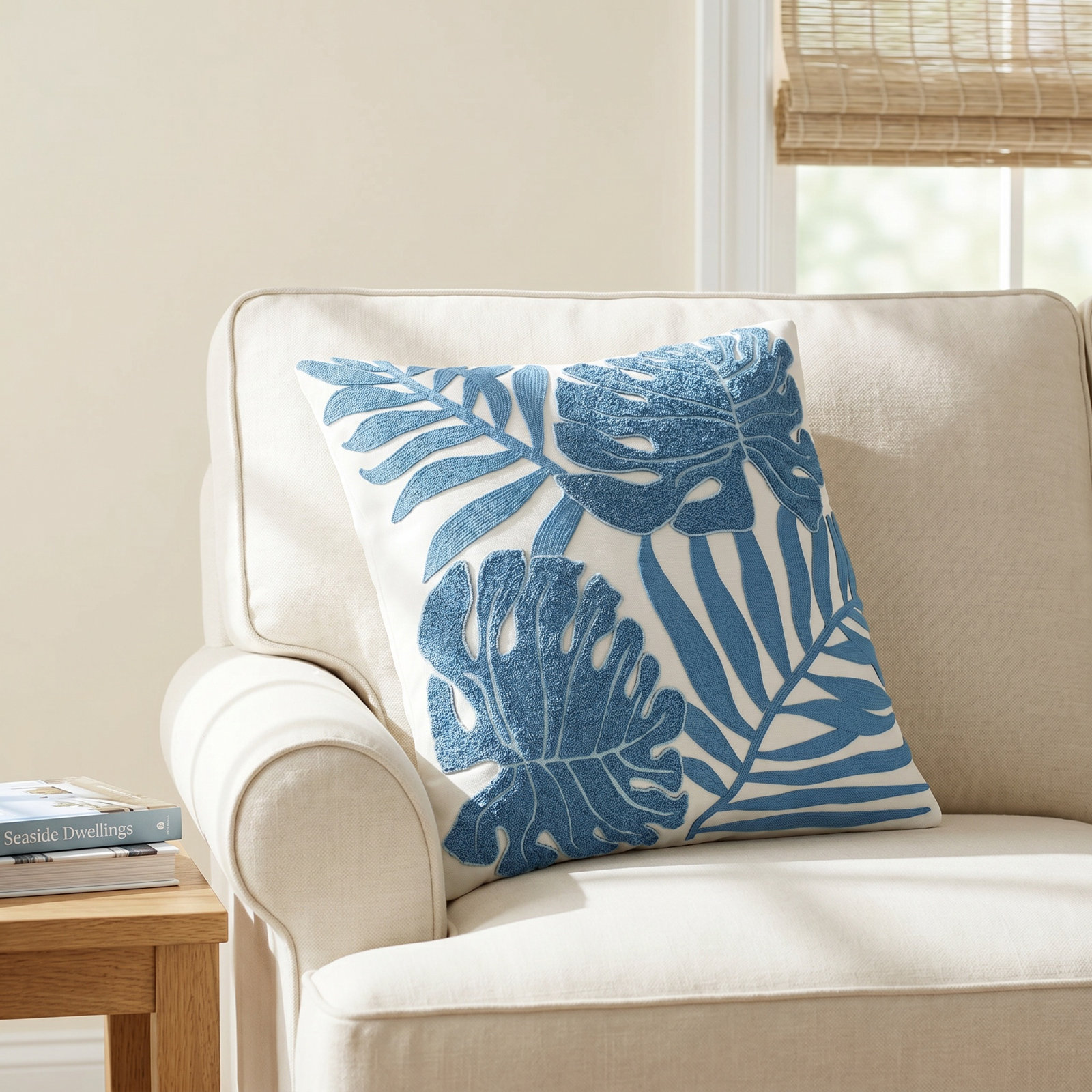 Elsa 18" x 18" Throw Pillow, Blue