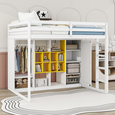 Lit mezzanine en bois avec garde-robe, tablettes de rangement et échelle