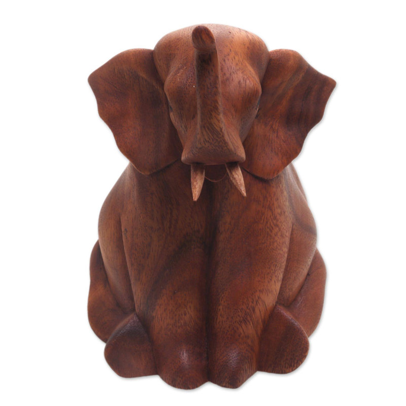 Figurine éléphant en bois