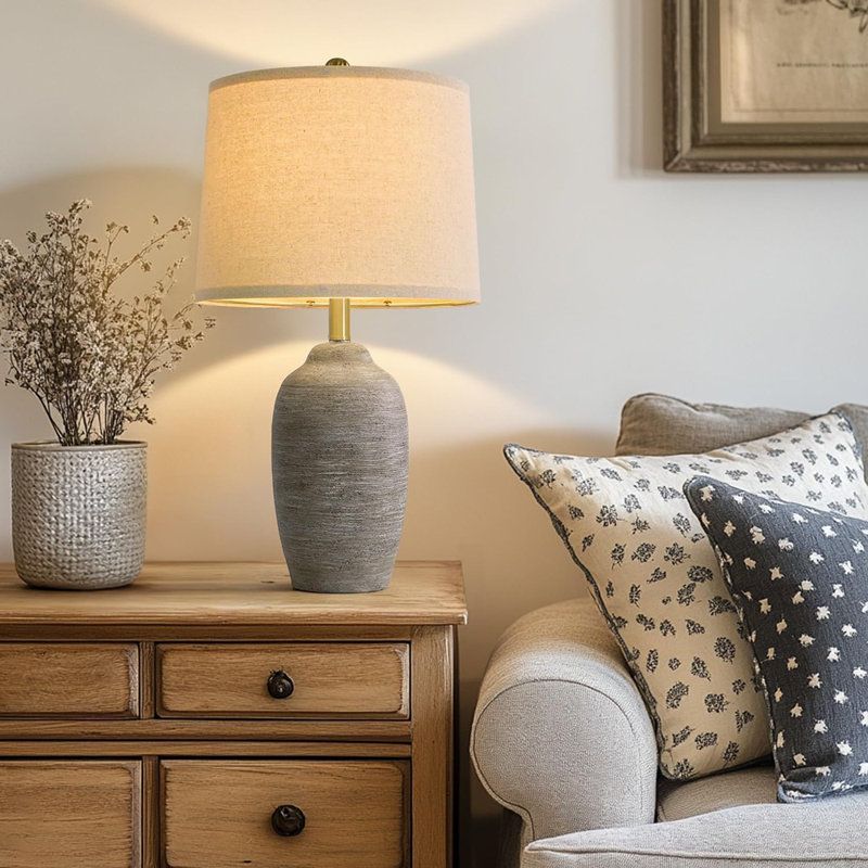 Lampe de table en céramique fabriquée à la main 24,5 po - Éclairage de chevet rustique rétro simple pour le salon, la chambre à coucher, le vestibule | Table de chevet et décor de table de bout avec abat-jour en lin (ampoule non incluse)