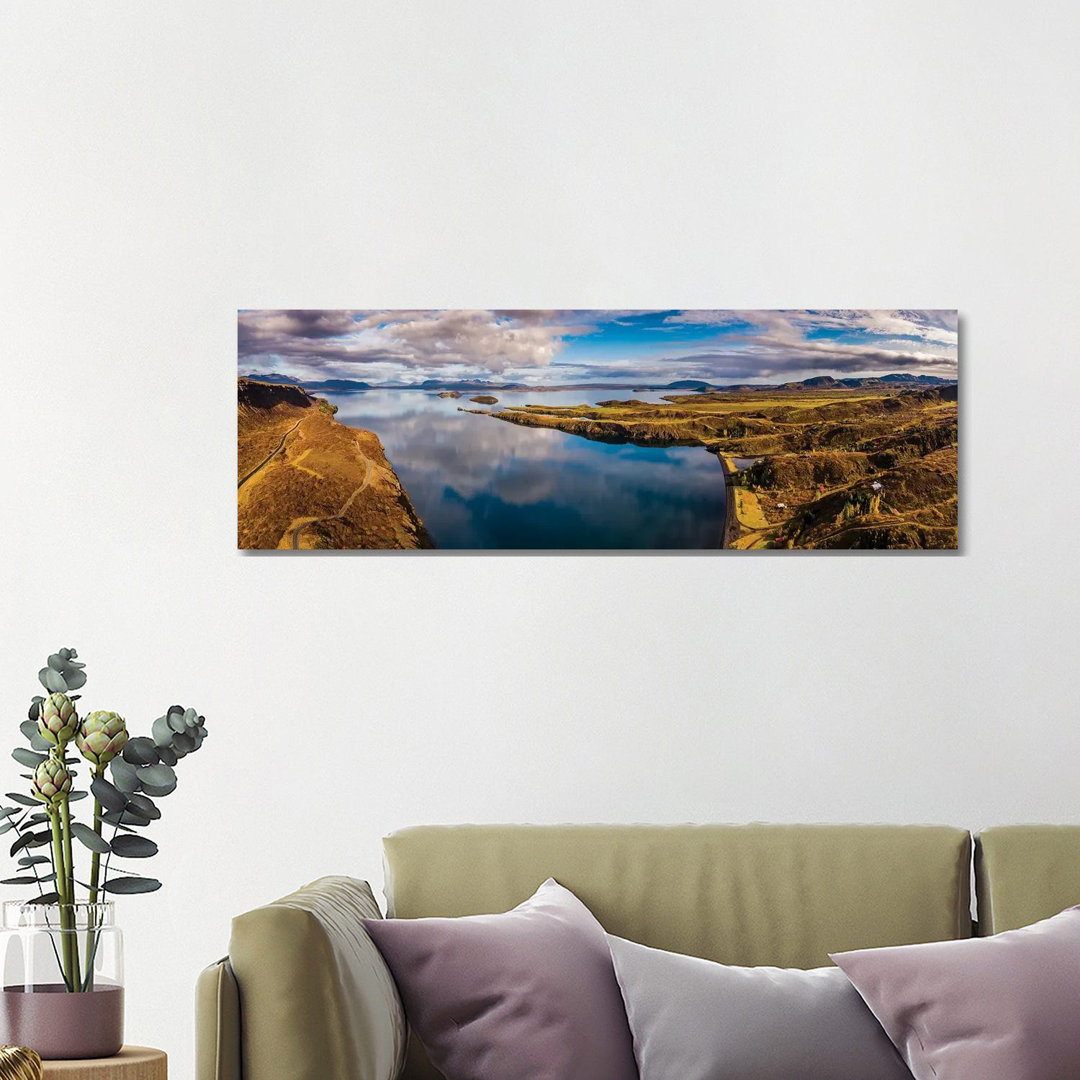 Lake Thingvellir, Thingvellir National Park, Iceland 1PC3