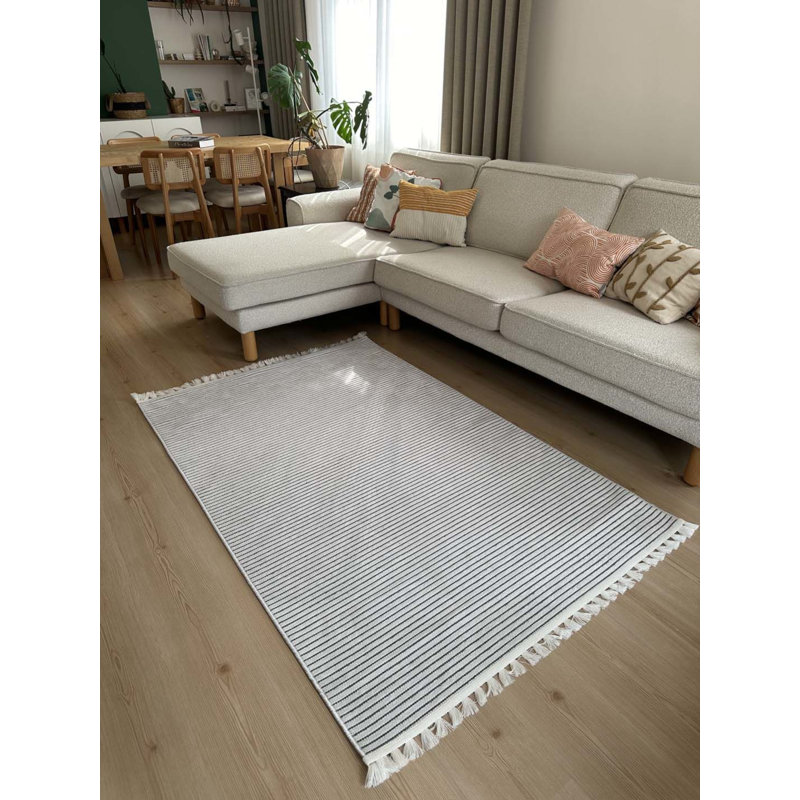 Lannes Striped Indoor / Outdoor Rug, Rectangle 3'11" x 13'1"