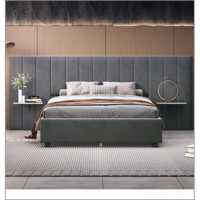 Upholstered Platform Bed With Big Headboard, Combining Elegance And Comfort For A Luxurious Bedroom Experience