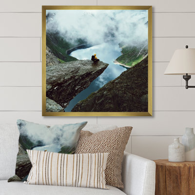 " Exploring Hiking Mountain Views "