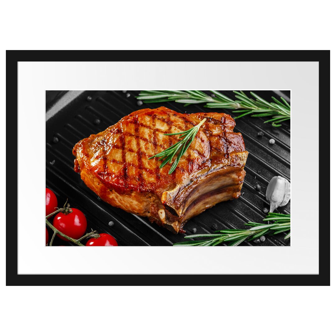 Gerahmtes Poster Rumpsteak auf Grill