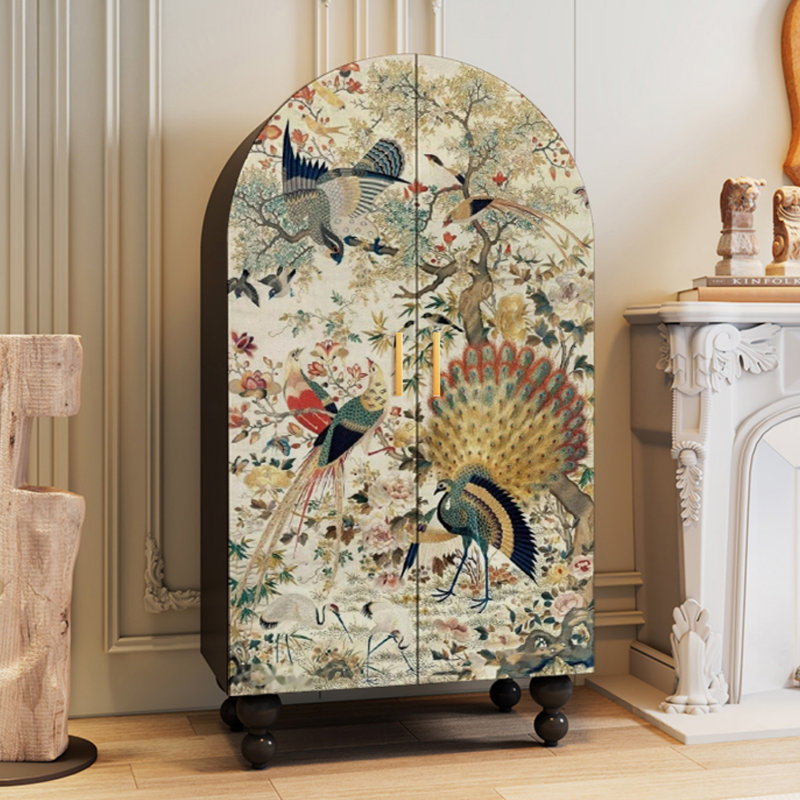 Armoire arquée avec tablettes et portes