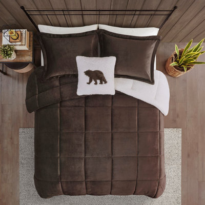 À l'édredon, décoration de chambre double / grand pour une nuit de repos paisible,