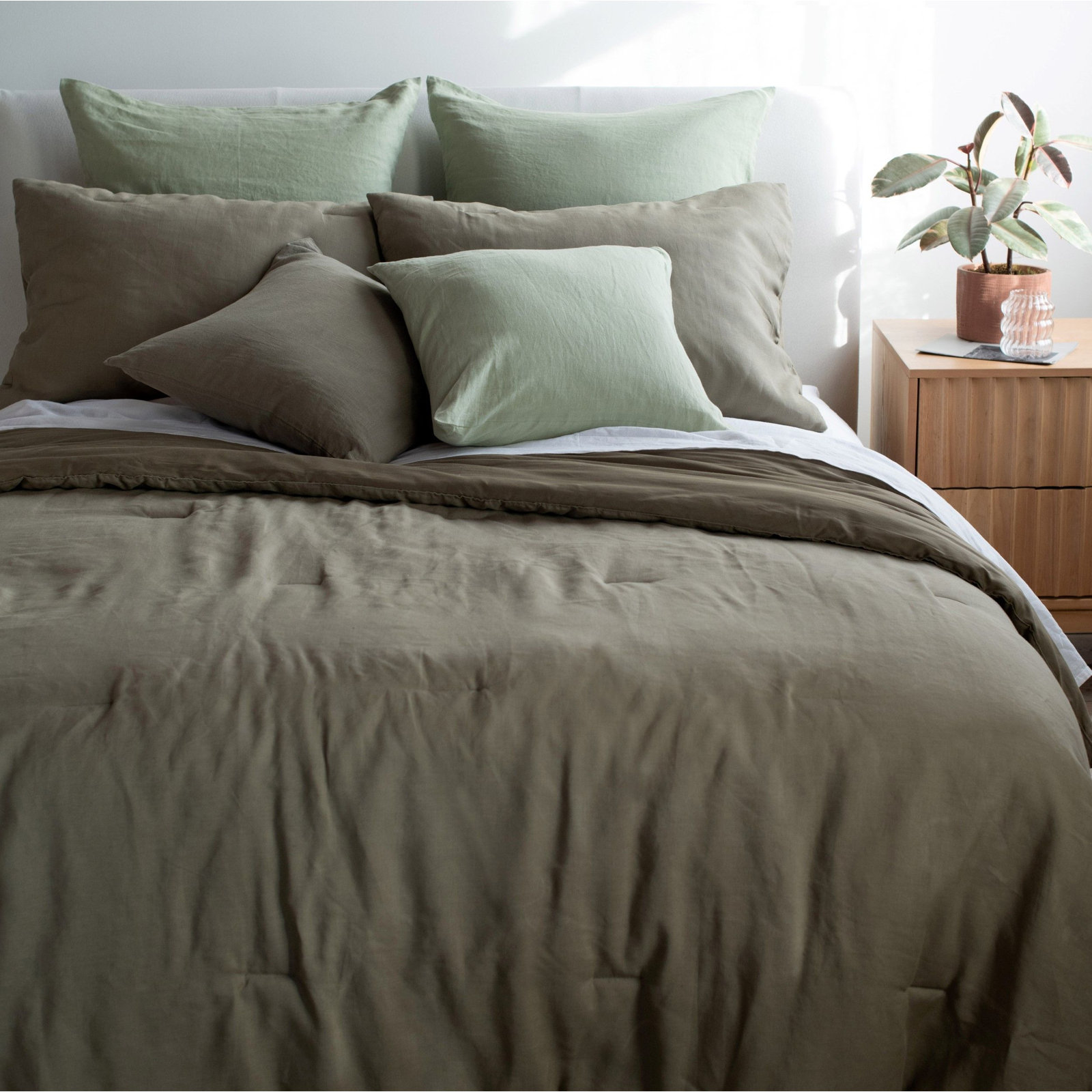 20" X 20" French Linen Throw Pillow, Matcha