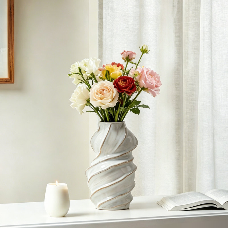 Vase blanc en céramique tourbillon, vase décoratif Wabi Sabi