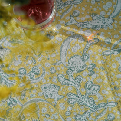 La Mer Handmade Floral Tablecloth