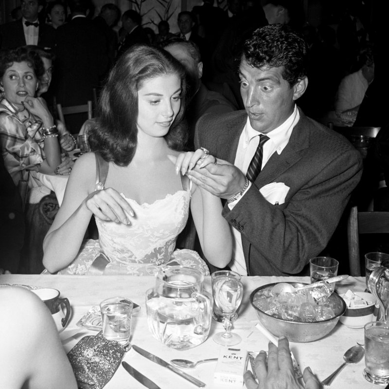 Pier Angeli et Dean Martin - photographie sans cadre, H 12 po x l 12 po