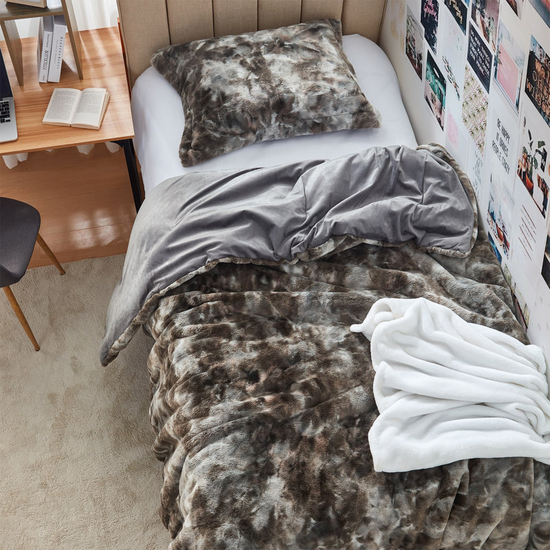 Coma Inducer Wolf Bunny Oversized Comforter Set, Queen Comforter + 2 Standard Shams