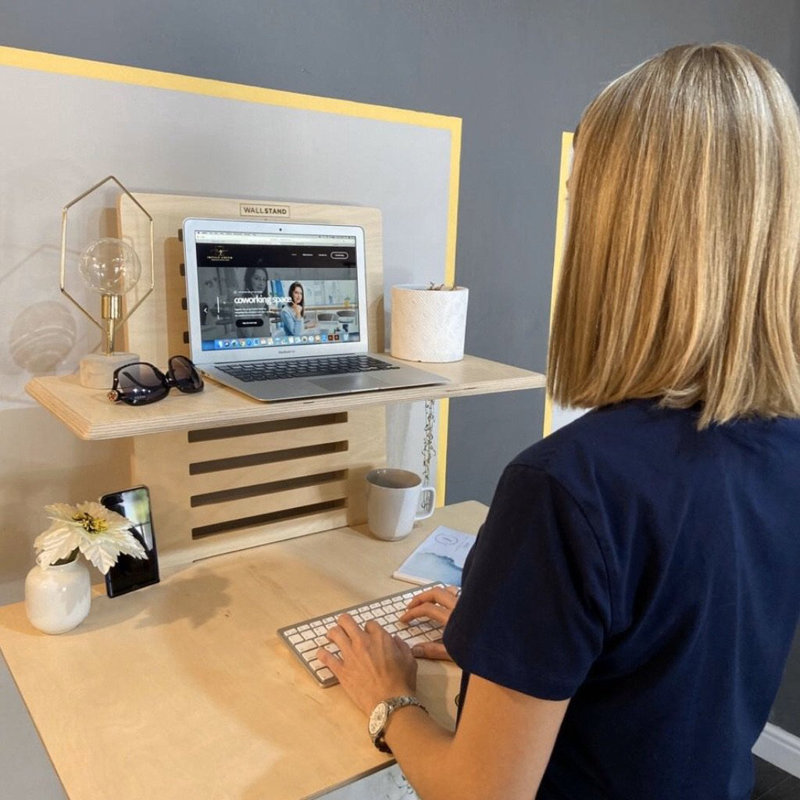Binti Adjustable Floating Desk