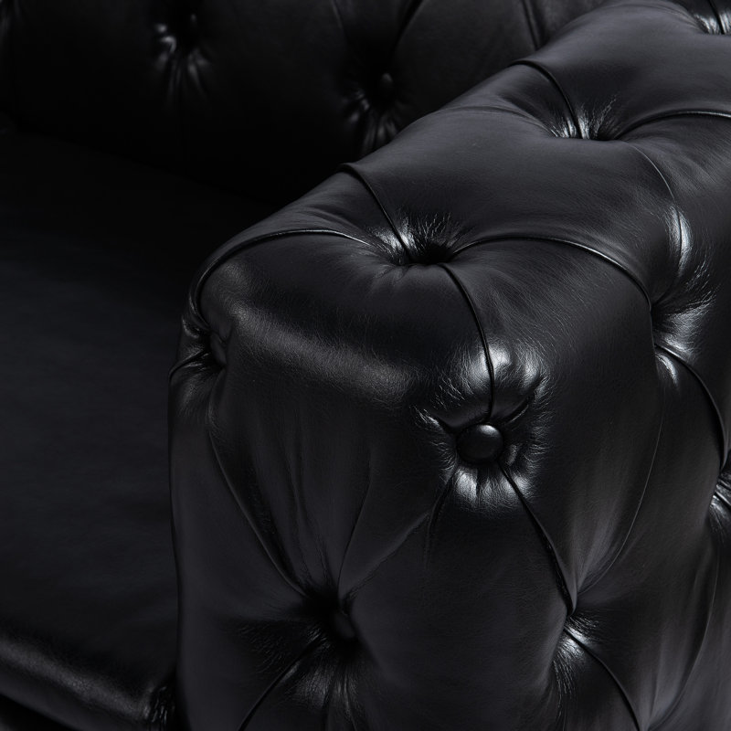 83,35 po de largeur et 3 places avec un siège de fauteuil à accoudoirs carrés de 3,54 po d'épaisseur, un coussin amovible, un dossier à tirette moderne, un système de siège à ressort indépendant et un pied en fer brillant